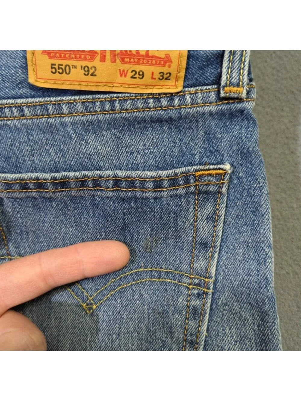 Levi's Jeans Men's 29x32 Fits 29x30 Blue 550 '92 Relaxed Taper Fit Denim